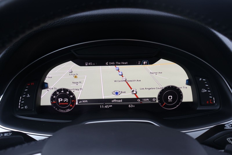 Audi Q7 Vehicle Full-screen Gallery Image 26