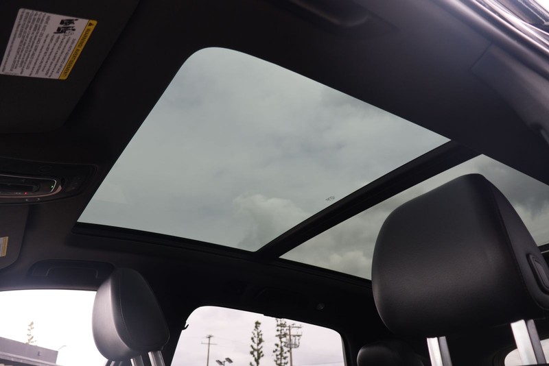 Audi Q7 Vehicle Full-screen Gallery Image 37