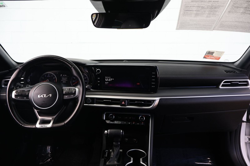 Kia K5 Vehicle Full-screen Gallery Image 21