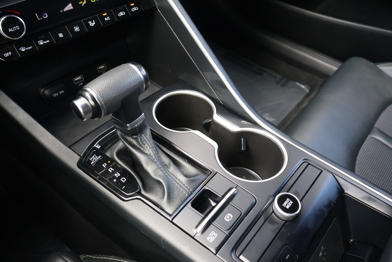 Kia K5 Vehicle Full-screen Gallery Image 30