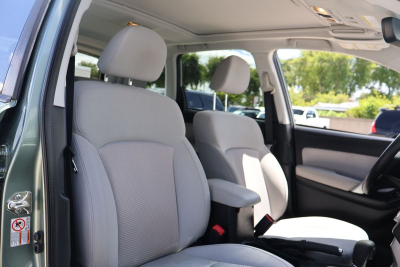 Subaru Forester Vehicle Full-screen Gallery Image 19