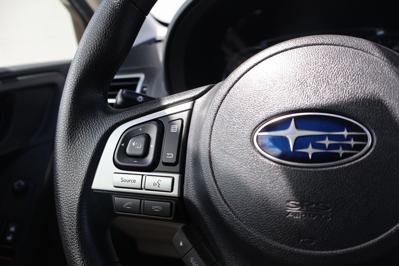 Subaru Forester Vehicle Full-screen Gallery Image 24
