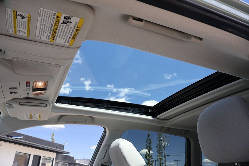 Subaru Forester Vehicle Full-screen Gallery Image 32
