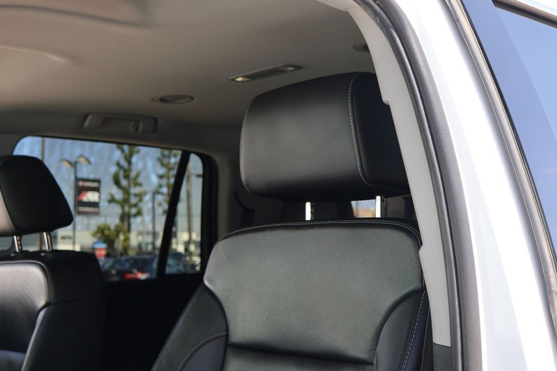 Chevrolet Tahoe Vehicle Full-screen Gallery Image 17