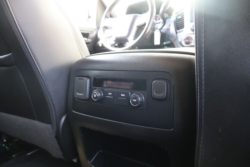 Chevrolet Tahoe Vehicle Full-screen Gallery Image 22