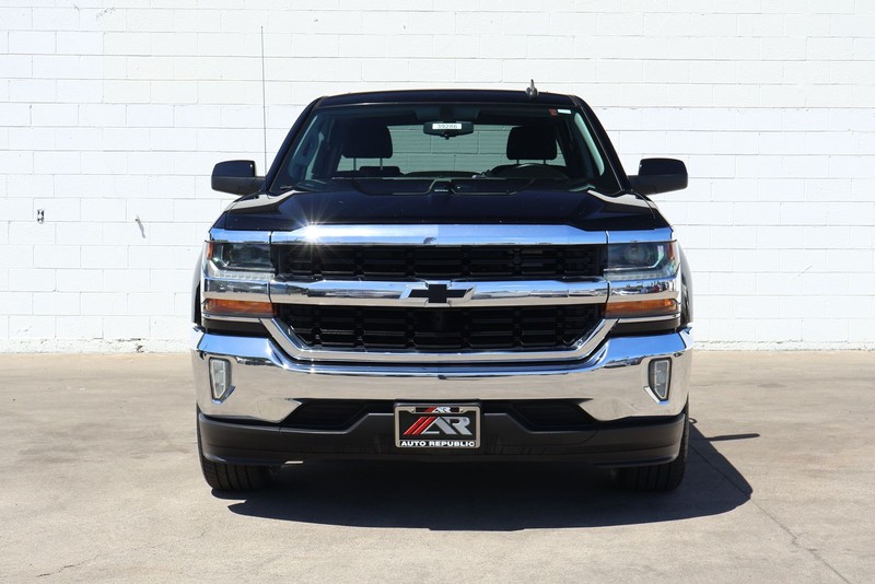 Chevrolet Silverado 1500 Vehicle Full-screen Gallery Image 03