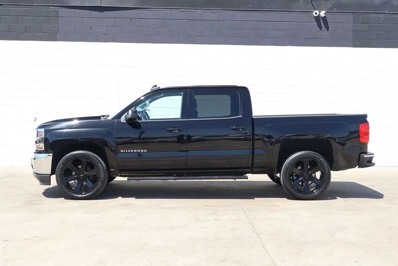 Chevrolet Silverado 1500 Vehicle Full-screen Gallery Image 10