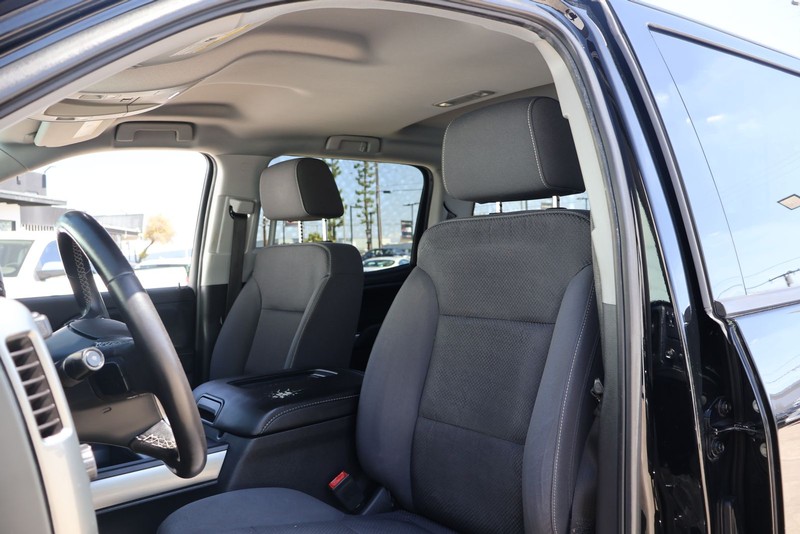 Chevrolet Silverado 1500 Vehicle Full-screen Gallery Image 16