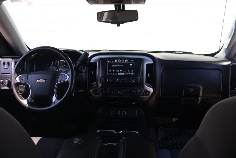 Chevrolet Silverado 1500 Vehicle Full-screen Gallery Image 21