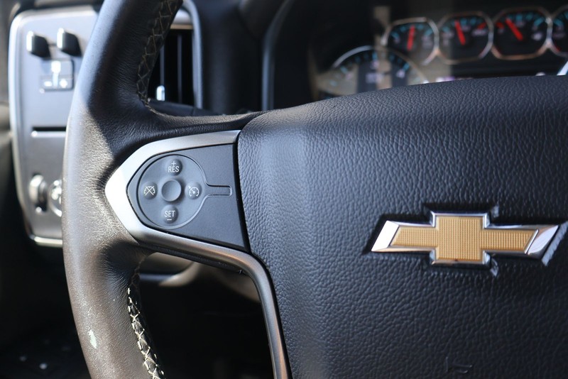 Chevrolet Silverado 1500 Vehicle Full-screen Gallery Image 24