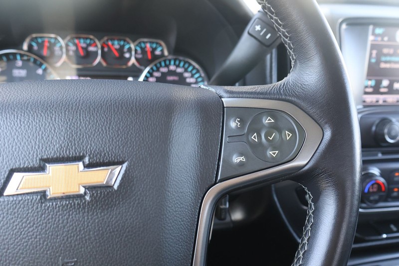 Chevrolet Silverado 1500 Vehicle Full-screen Gallery Image 25