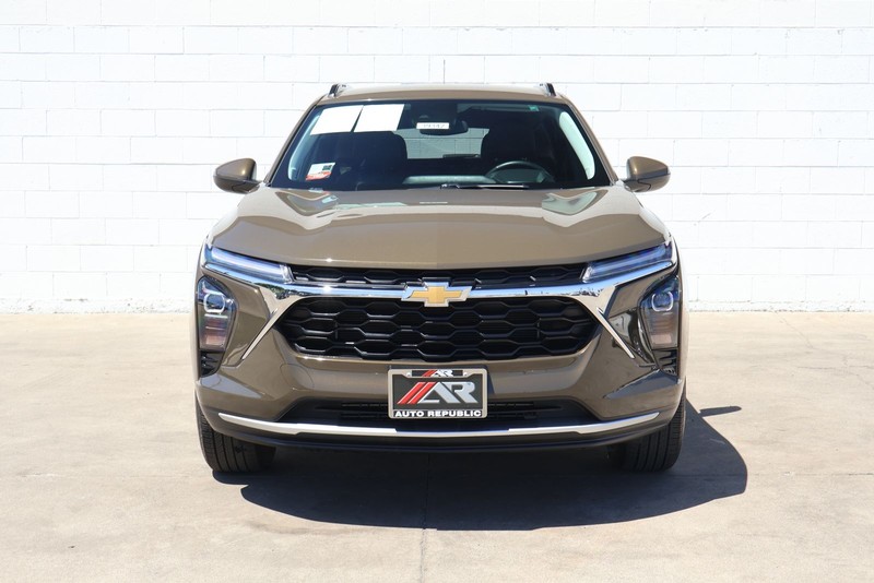 Chevrolet Trax Vehicle Full-screen Gallery Image 02