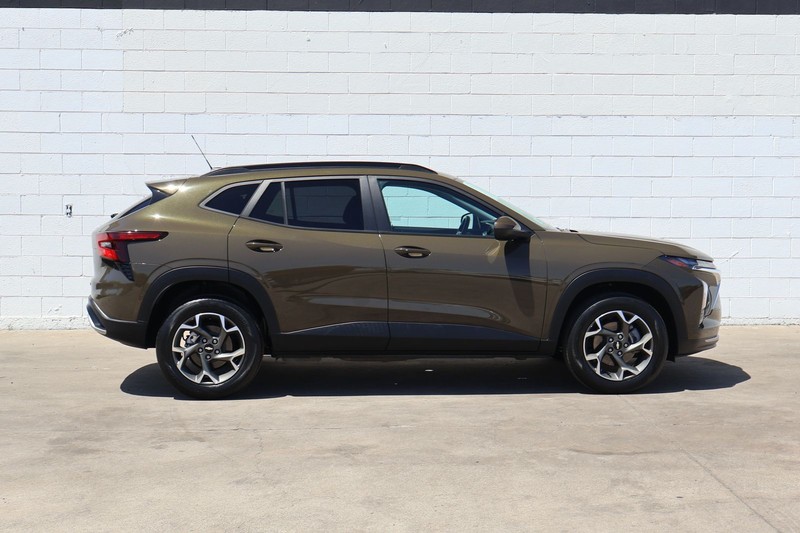 Chevrolet Trax Vehicle Full-screen Gallery Image 04