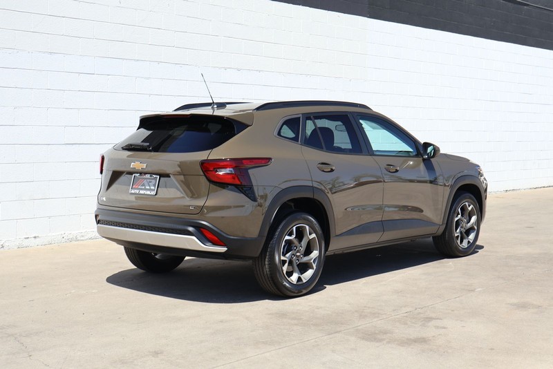 Chevrolet Trax Vehicle Full-screen Gallery Image 05
