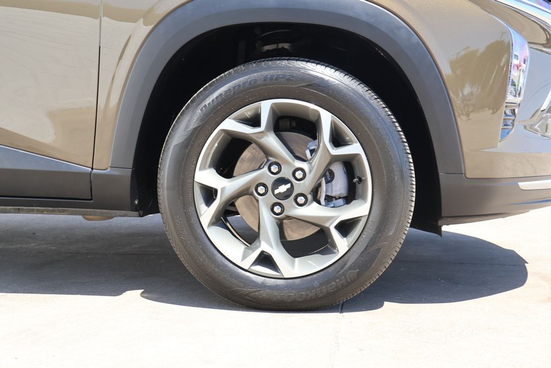 Chevrolet Trax Vehicle Full-screen Gallery Image 13