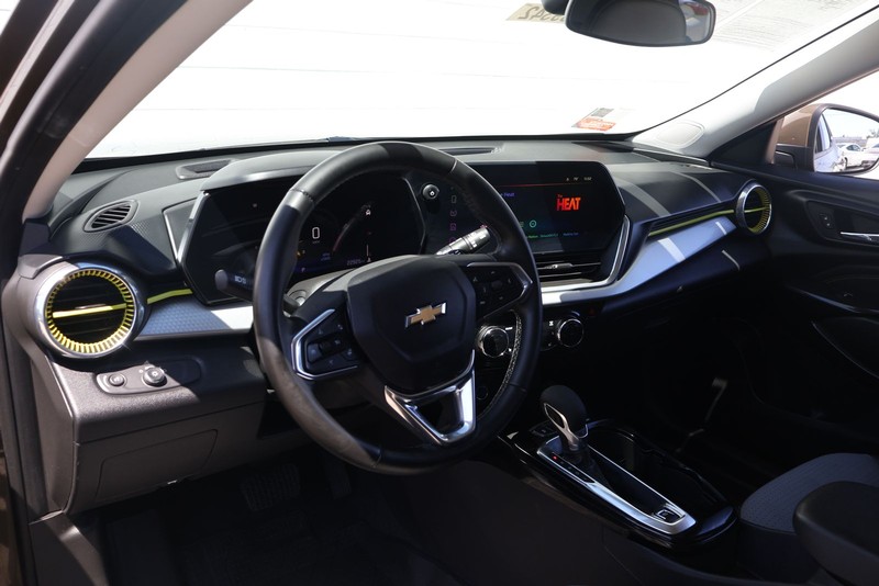 Chevrolet Trax Vehicle Full-screen Gallery Image 15