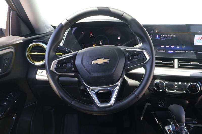 Chevrolet Trax Vehicle Full-screen Gallery Image 23