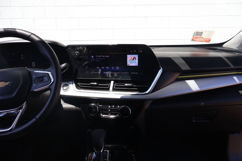 Chevrolet Trax Vehicle Full-screen Gallery Image 26