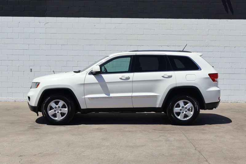 Jeep Grand Cherokee Vehicle Full-screen Gallery Image 10