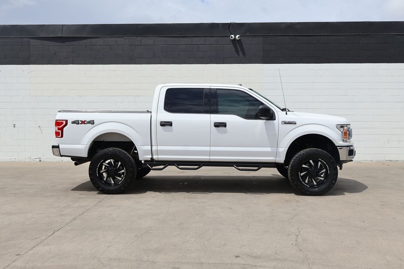 Ford F-150 Vehicle Full-screen Gallery Image 04