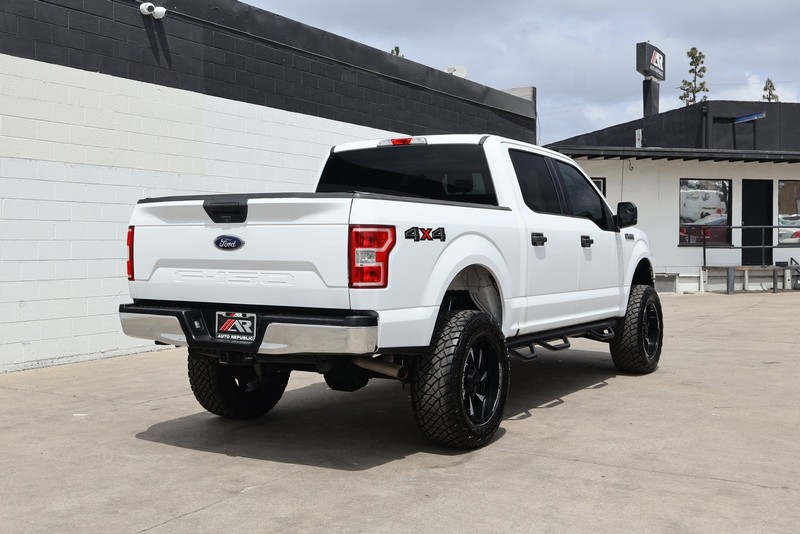 Ford F-150 Vehicle Full-screen Gallery Image 05