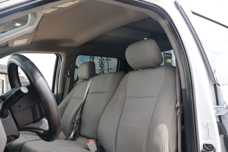 Ford F-150 Vehicle Full-screen Gallery Image 17