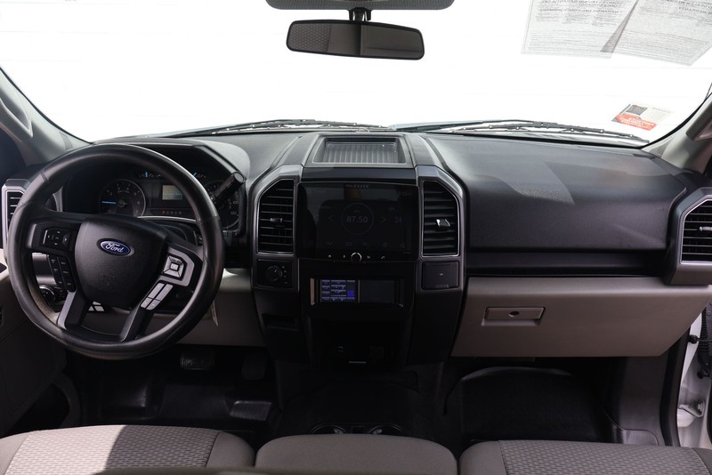Ford F-150 Vehicle Full-screen Gallery Image 22