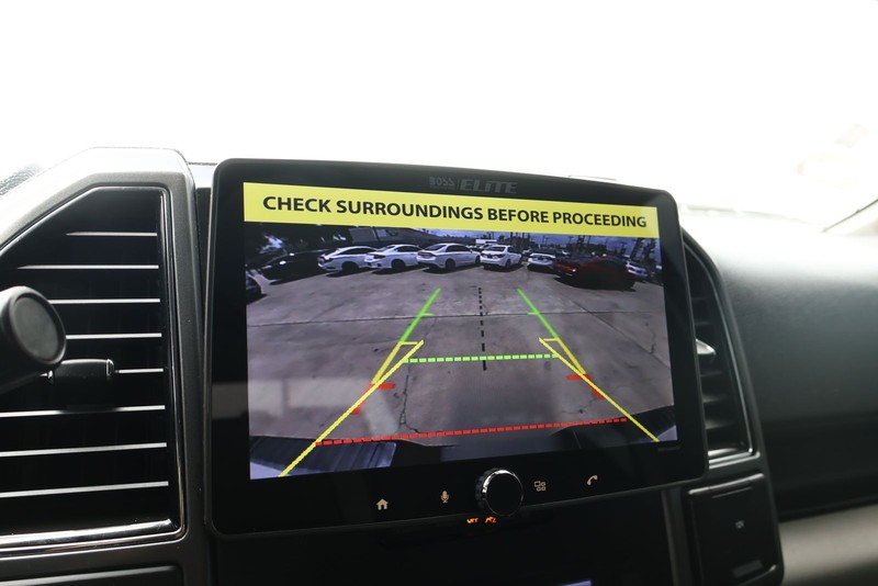 Ford F-150 Vehicle Full-screen Gallery Image 29