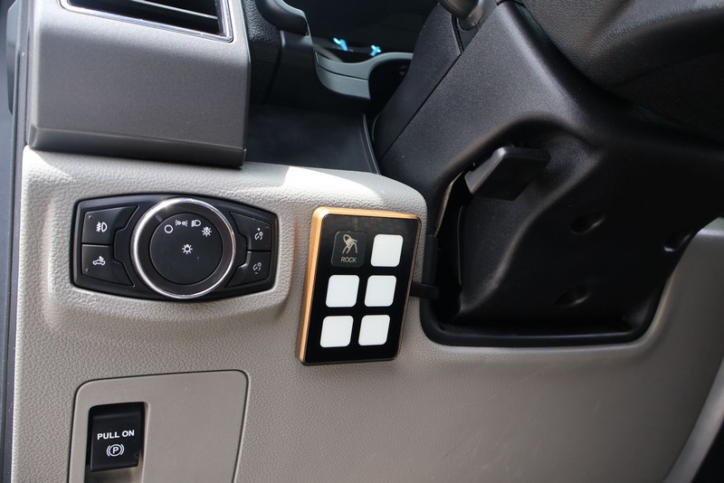 Ford F-150 Vehicle Full-screen Gallery Image 31