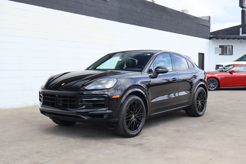 Porsche Cayenne Vehicle Full-screen Gallery Image 12