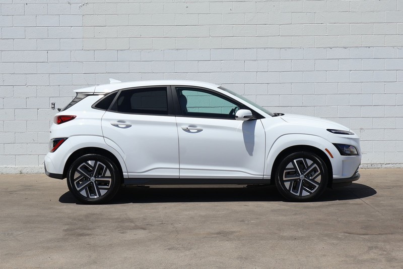 Hyundai Kona Electric Vehicle Full-screen Gallery Image 04