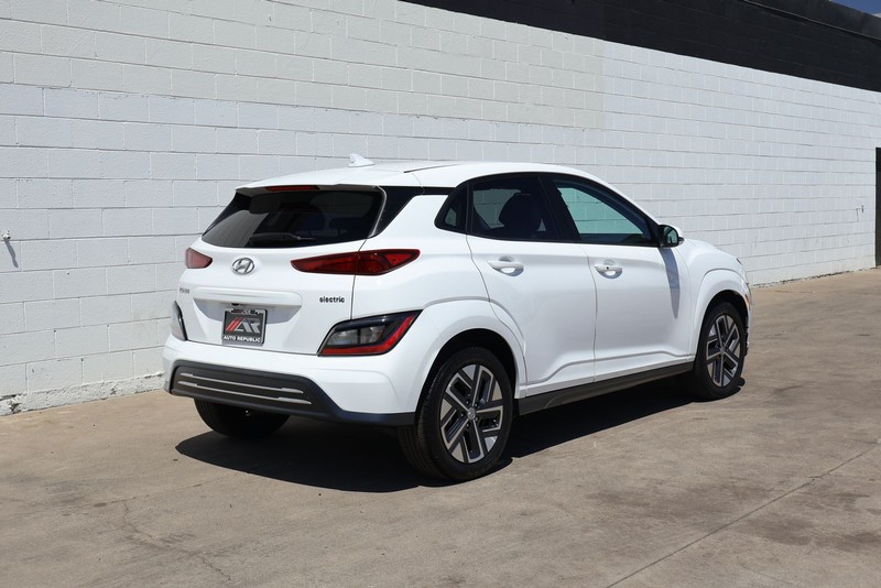Hyundai Kona Electric Vehicle Full-screen Gallery Image 05