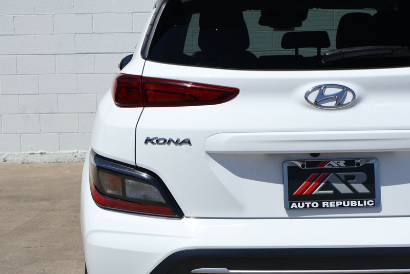 Hyundai Kona Electric Vehicle Full-screen Gallery Image 07