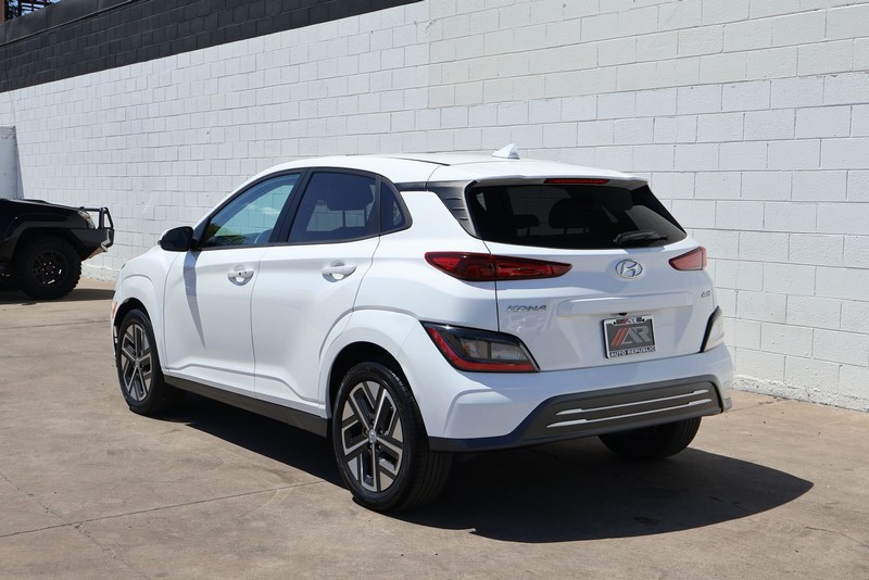 Hyundai Kona Electric Vehicle Full-screen Gallery Image 09