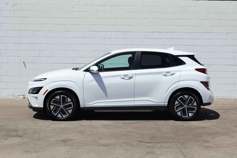 Hyundai Kona Electric Vehicle Full-screen Gallery Image 10
