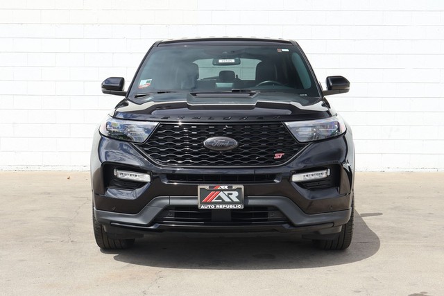 2022 Ford Explorer ST 4WD's photo