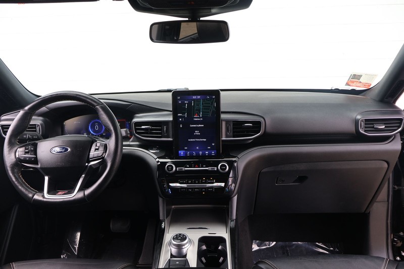 Ford Explorer Vehicle Full-screen Gallery Image 24