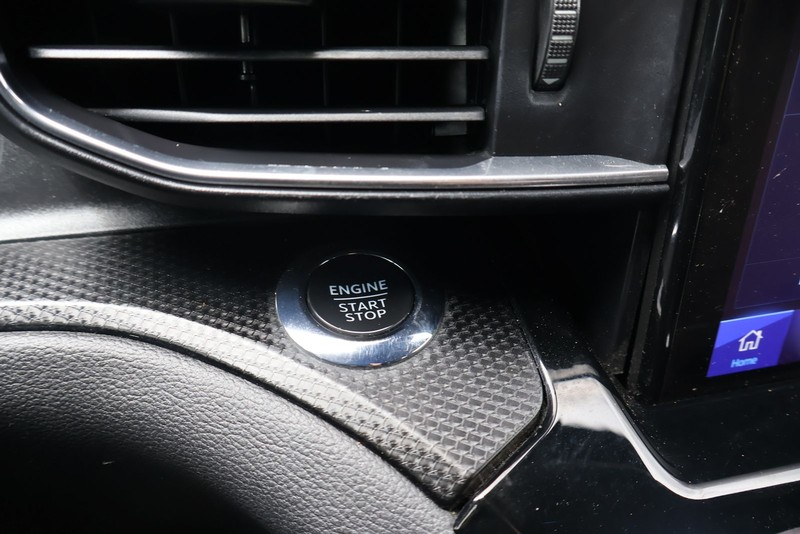 Ford Explorer Vehicle Full-screen Gallery Image 33