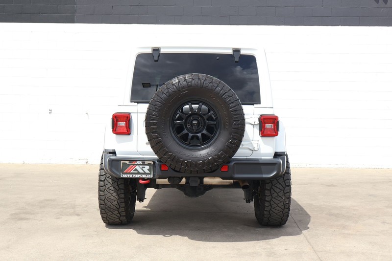 Jeep Wrangler Unlimited Vehicle Full-screen Gallery Image 06