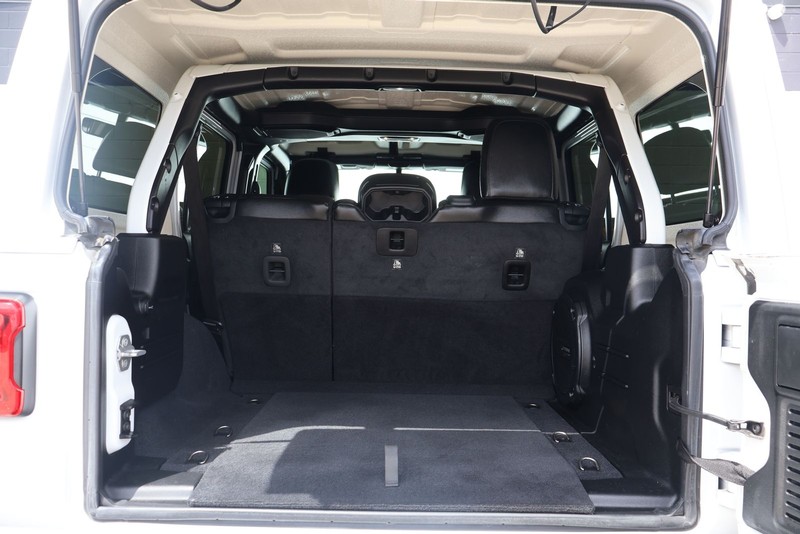 Jeep Wrangler Unlimited Vehicle Full-screen Gallery Image 08