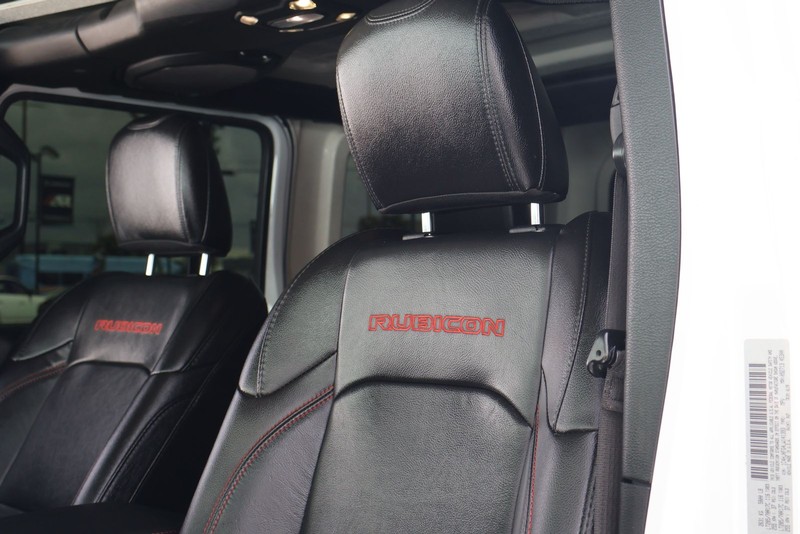 Jeep Wrangler Unlimited Vehicle Full-screen Gallery Image 17
