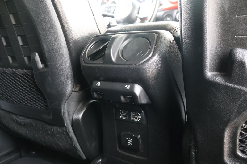 Jeep Wrangler Unlimited Vehicle Full-screen Gallery Image 21
