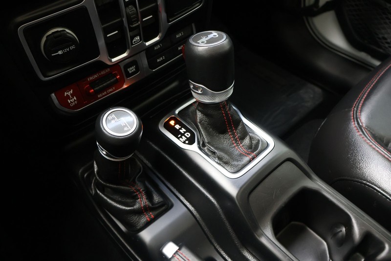 Jeep Wrangler Unlimited Vehicle Full-screen Gallery Image 32