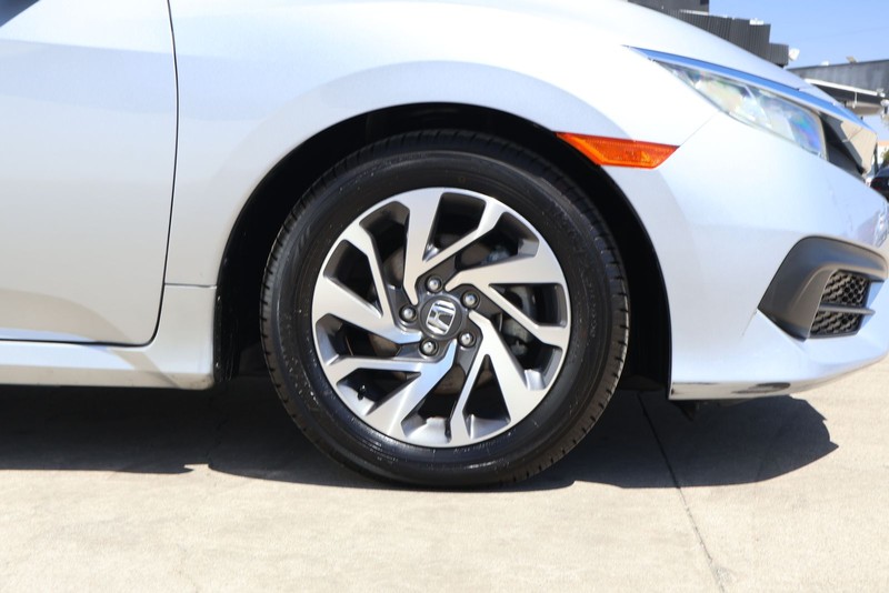 Honda Civic Sedan Vehicle Full-screen Gallery Image 13