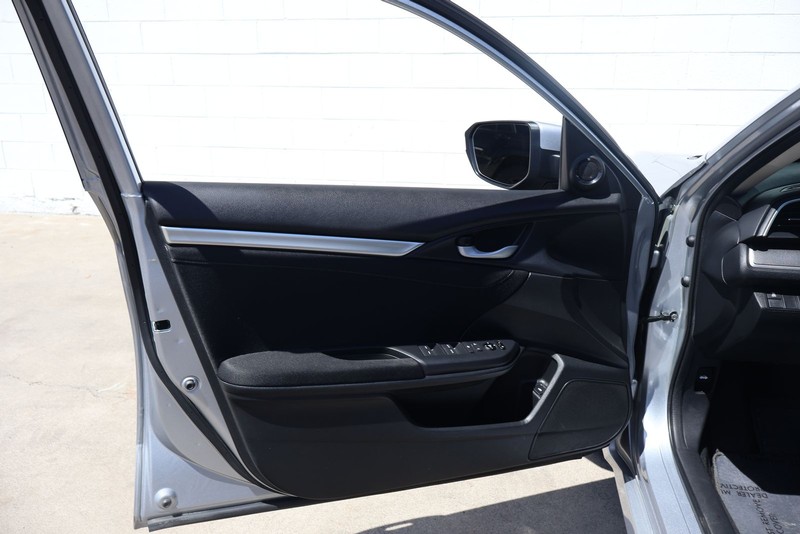Honda Civic Sedan Vehicle Full-screen Gallery Image 14