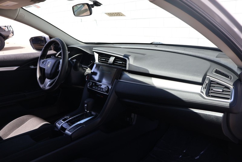 Honda Civic Sedan Vehicle Full-screen Gallery Image 18