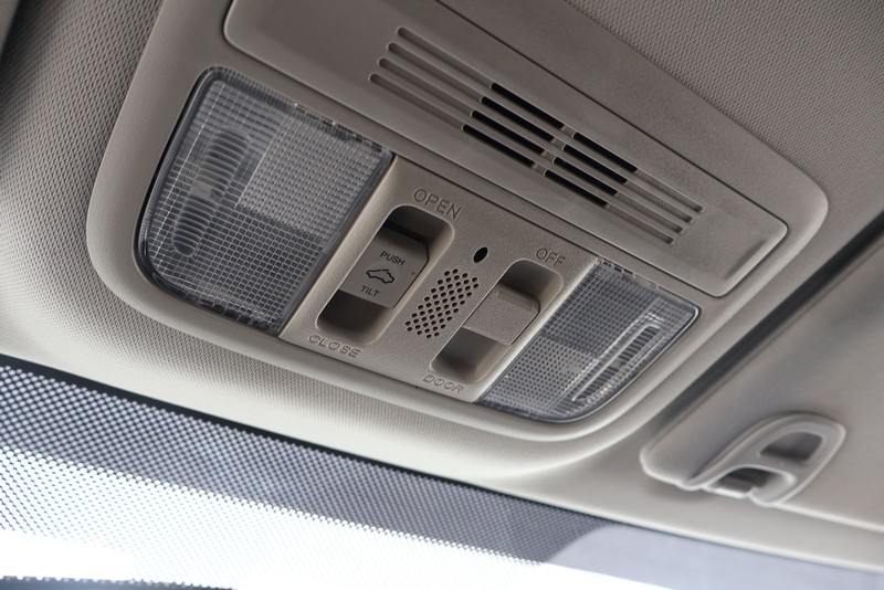 Honda Civic Sedan Vehicle Full-screen Gallery Image 30