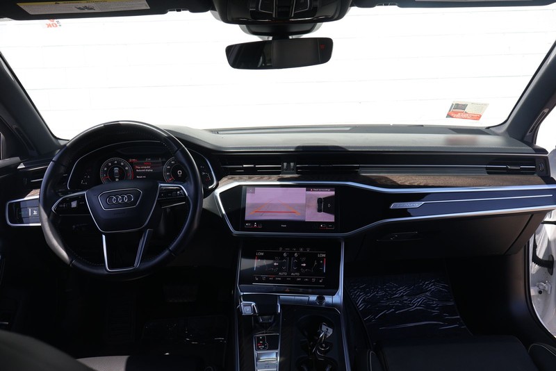 Audi A6 Vehicle Full-screen Gallery Image 23