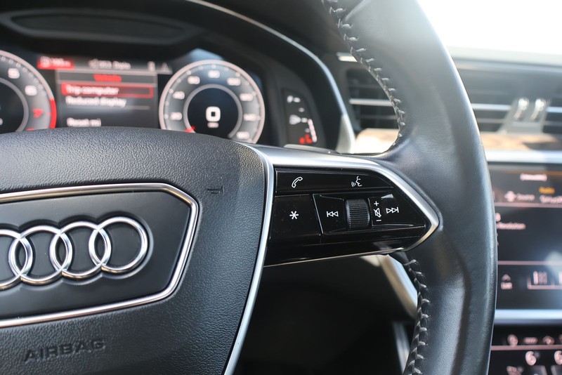 Audi A6 Vehicle Full-screen Gallery Image 27