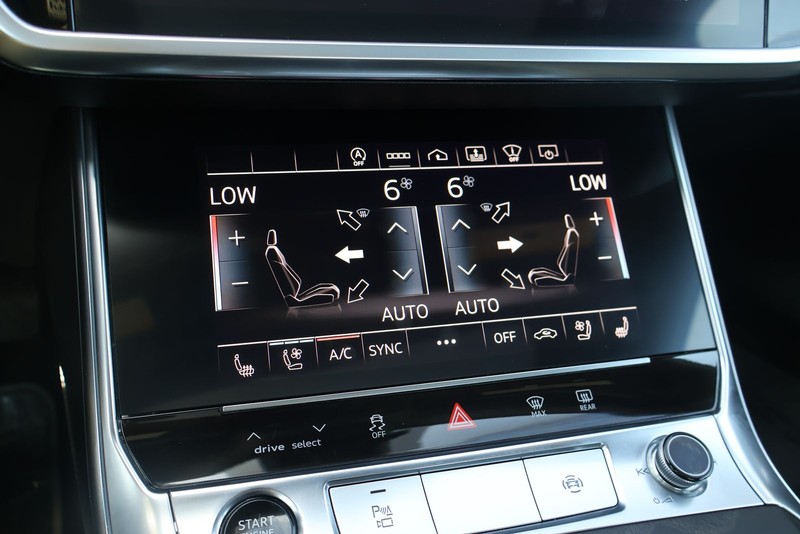 Audi A6 Vehicle Full-screen Gallery Image 31